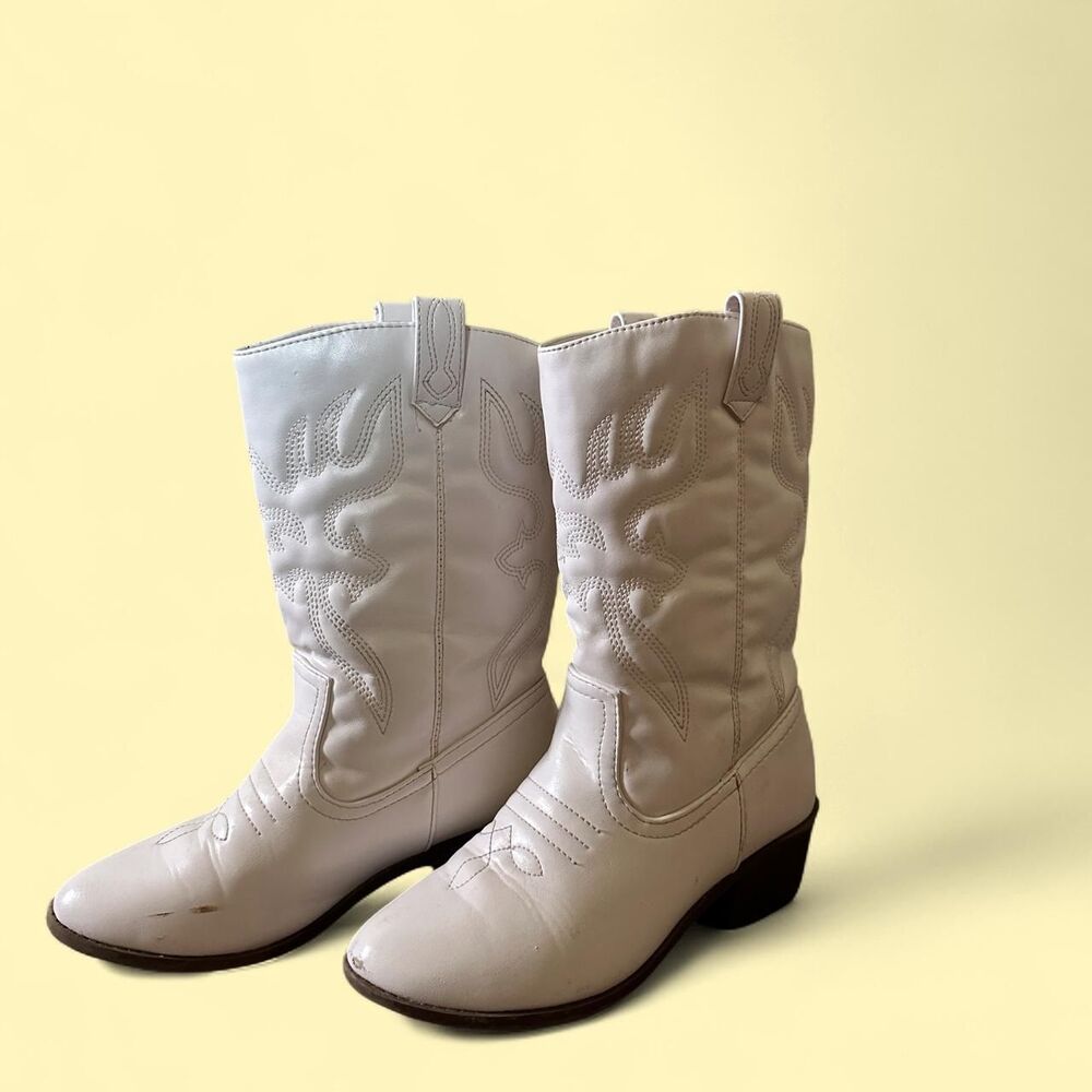 Unbranded Women's White and Cream Boots